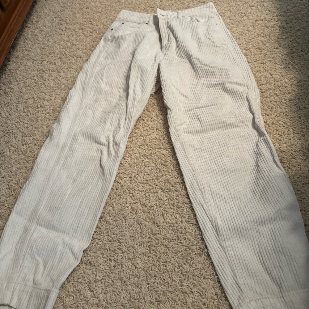 Cute Billa Bong corduroy pants